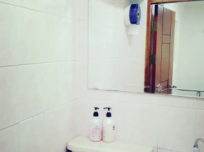 Dongdaemun Neighbors