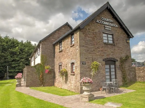 The Greyhound Inn & Hotel