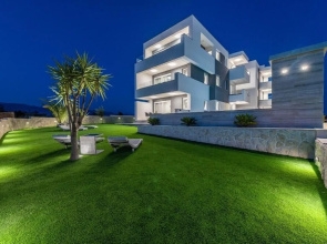 Apartments & Rooms Pool Villas Maris B