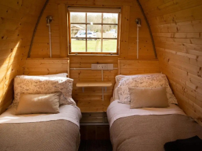 Cosy Pod-cabin Near Beautiful Landscape in Omagh