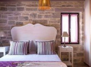 Phaistos Villas - Villa Dafne Poolside Gem