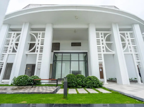 Dream House Apartment