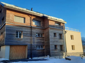 Large Apartment 8beds great for family and friends, Mountain View