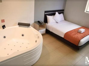 Hotel Mega