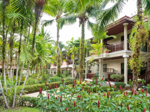 Khaolak Bay Front Resort