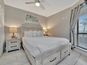 Pearl Suite a Balcony Bayview Suite Htd Pool