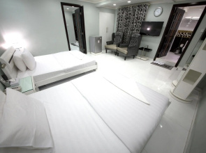 White Fort Hotel