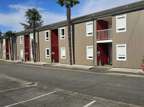 Brit Hotel Essentiel Pau Lescar