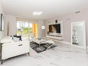 Yacht Club at Aventura Lux 2 Bed 2 Bath Brand New 2021
