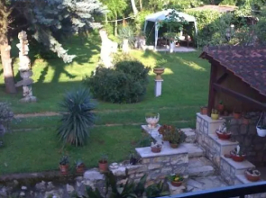 Apartments Niv - 30 m from beach
