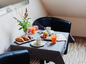 Hexe I - mit Blick auf den Wurmberg