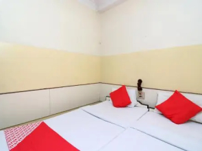 OYO 28177 Hotel Amrita