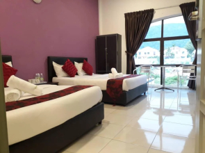 Max Ferringhi Hotel