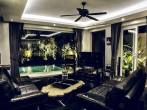 Hollywood Pool Villa Jomtien Pattaya