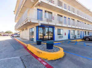 Motel 6 Garland, TX - Dallas