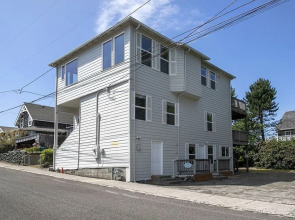 Oceanview Manor 6 Bedroom Home