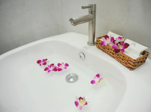 My Anh 120 Central Saigon Hotel Ben Thanh Market