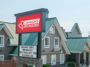 Canadas Best Value Desert Inn & Suites Cache Creek