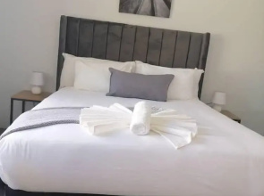 Moxwini Self Catering Apartments