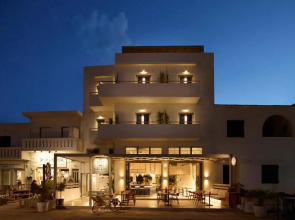 Chill & Co. Serifos Island