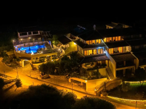 Bivalvia Apartments