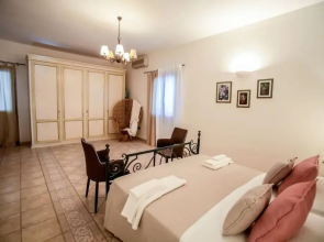 Esclusiva Villa a Ostuni con Piscina 1km dal Mare