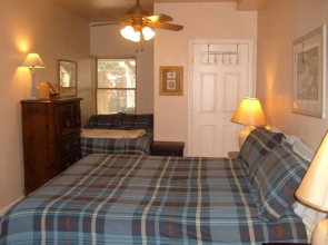 The Julian Inn