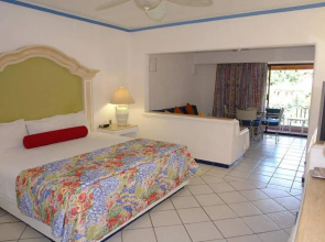Special Offer, Unbeatable Location - 2BR Suite