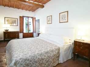 Mint Apartment - Super Central, Quiet, Romantic, close to Finest Restaurants