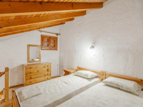 Sophia's maisonette 2