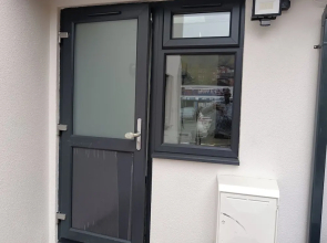 High Wycombe - 1bed Apartment - Sleeps 3 - Parking