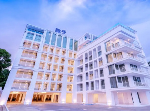 B2 Phuket Premier Hotel