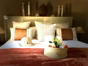 iKhaya LamaDube Game Lodge