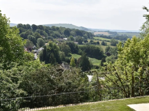 The View, Charming 2-bed Apartment in Shaftesbury,