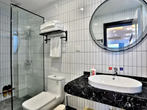 Shanghai Monegative Time Garden Hotel