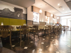 Green Hotel Budapest