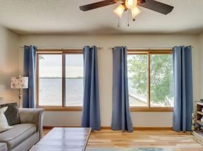 Boat Dock & Private Beach: Lake Mary Retreat!