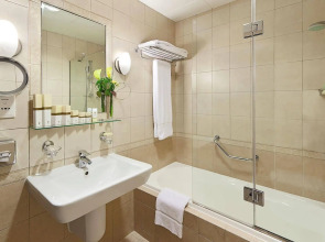 Al Manzel Hotel Apartments