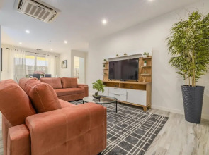 Palm Beach Aruba 3BR 2BA Close to Beach