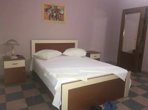 Hostel Grande House