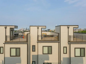 Ech3-4 Two Massive Homes Downtown Views & Tons of Outdoor Space! Sleeps 24!