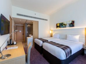 Отель Premier Inn Dubai Dragon Mart