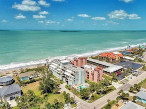 Spacious Beachfront 3br Manasota Key Condo 3 Bedroom Condo