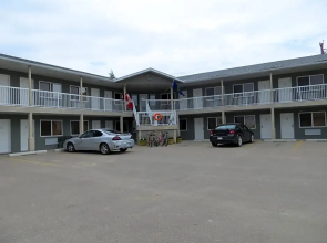 Shoreside Inn & Suites