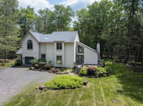Pocono Escape  Style & Serenity