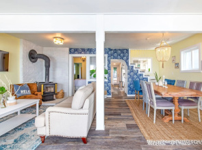 2BR 2BA The Waterfront Gray on Alki Beach EXT STAY, Seattle
