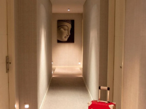 Cosmo Hotel Hong Kong