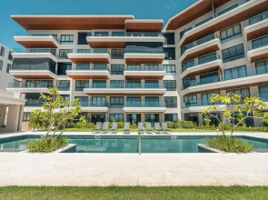 4 Guest 2 Bedrooms Balcony and Shared Pool