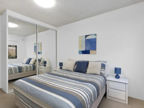 Dolphin Court - Unit 5
