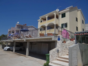 sea view apartment w/ swimming pool and jacuzzi a7